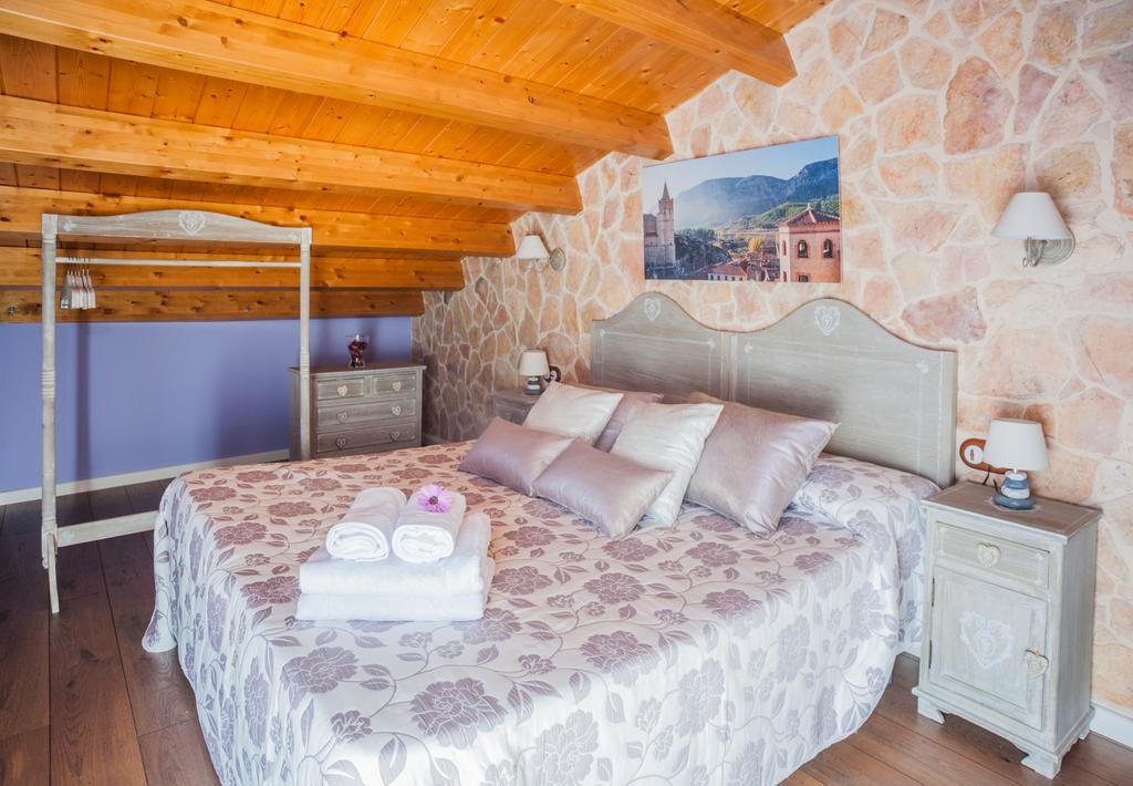 Apartamentos Rurales Millan La Mata de los Olmos Bagian luar foto