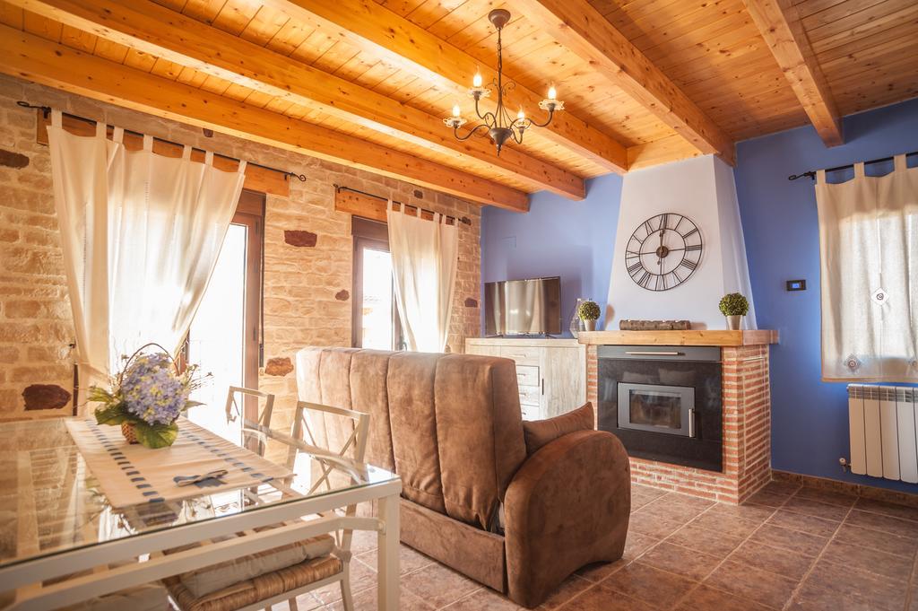 Apartamentos Rurales Millan La Mata de los Olmos Bagian luar foto