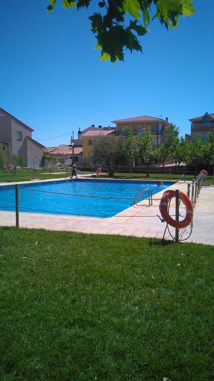 Apartamentos Rurales Millan La Mata de los Olmos Bagian luar foto